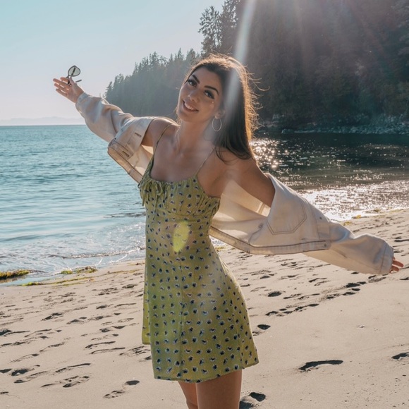 Urban Outfitters green floral mini dress - Picture 1 of 4